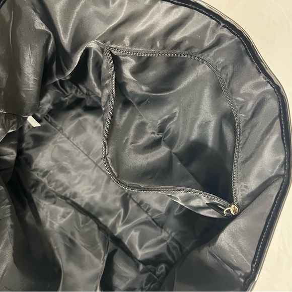 Victoria's Secret Black Fifth Avenue New York Tote Gold Chain Accents - Picture 6 of 16